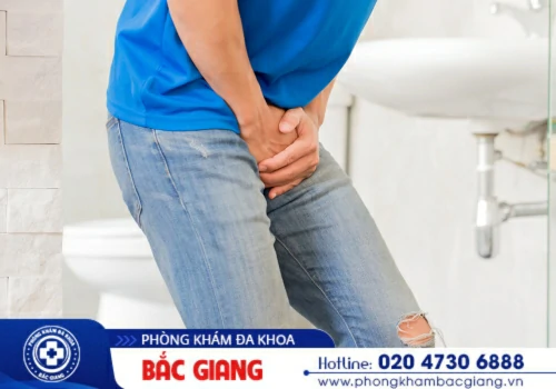 tiểu buốt có máu